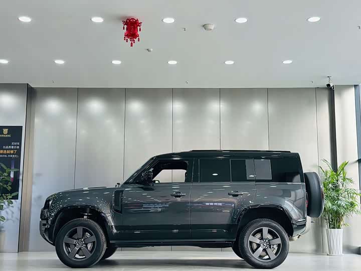 Фото 9 - Land Rover Defender