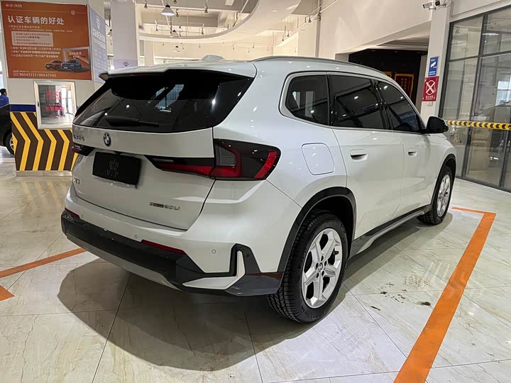 Фото 4 - BMW X1