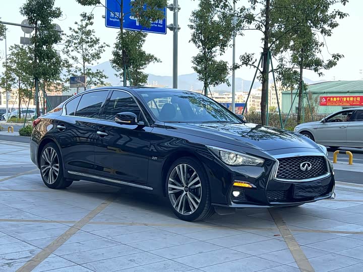 Фото 3 - Infiniti Q50L