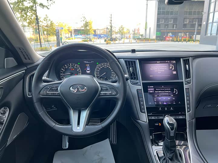 Фото 8 - Infiniti Q50L