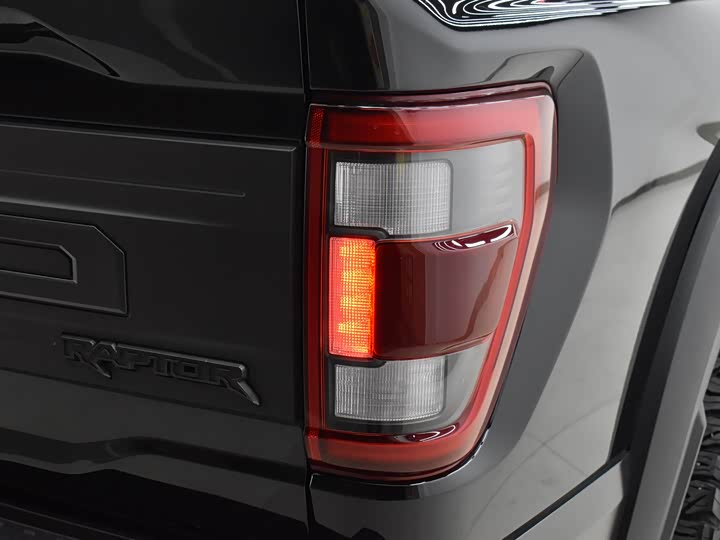 Фото 8 - Ford F-150 Raptor