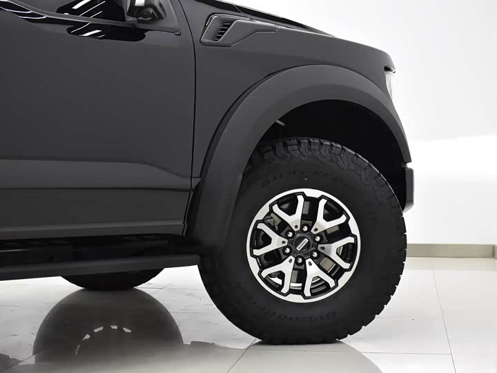 Фото 9 - Ford F-150 Raptor