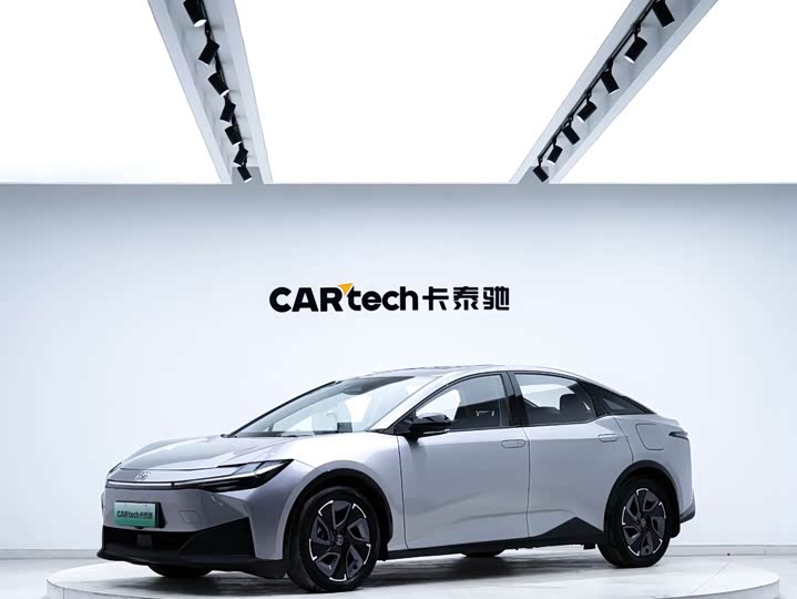 Фото 1 - Toyota bZ3