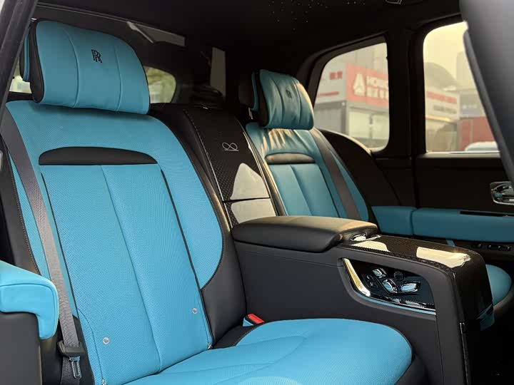 Фото 4 - Rolls-Royce Cullinan