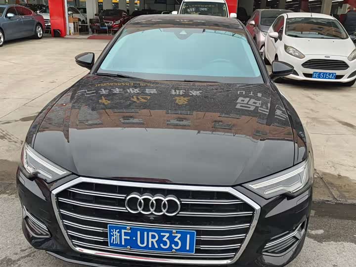 Фото 2 - Audi A6L