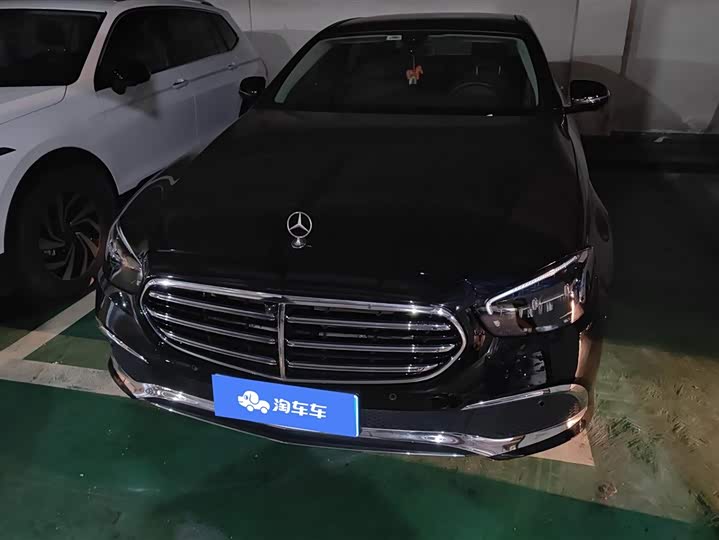 Фото 2 - Mercedes-Benz E-Class