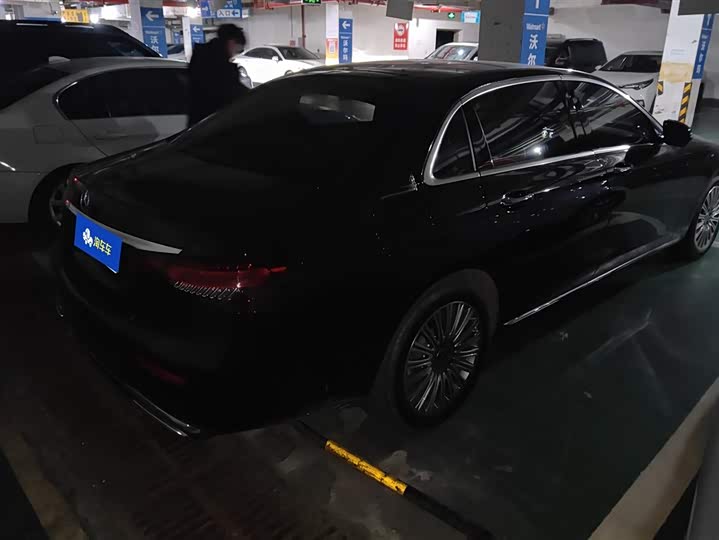 Фото 3 - Mercedes-Benz E-Class