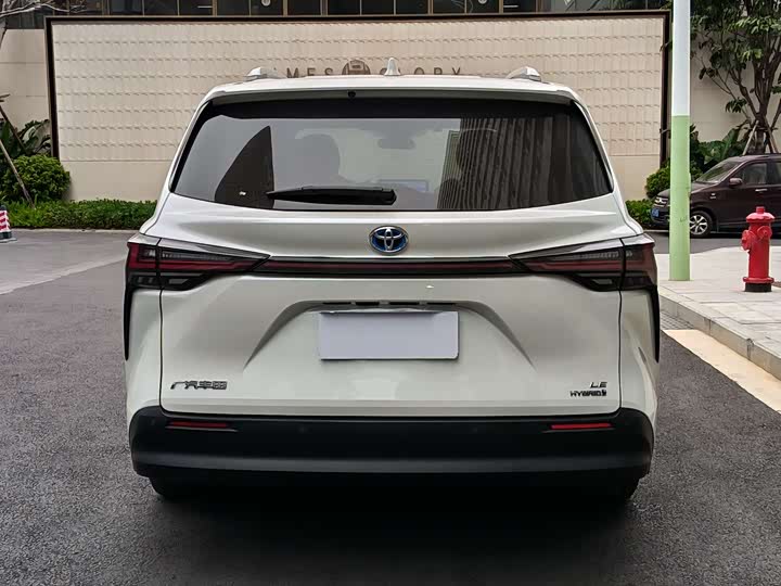 Фото 4 - Toyota Sienna