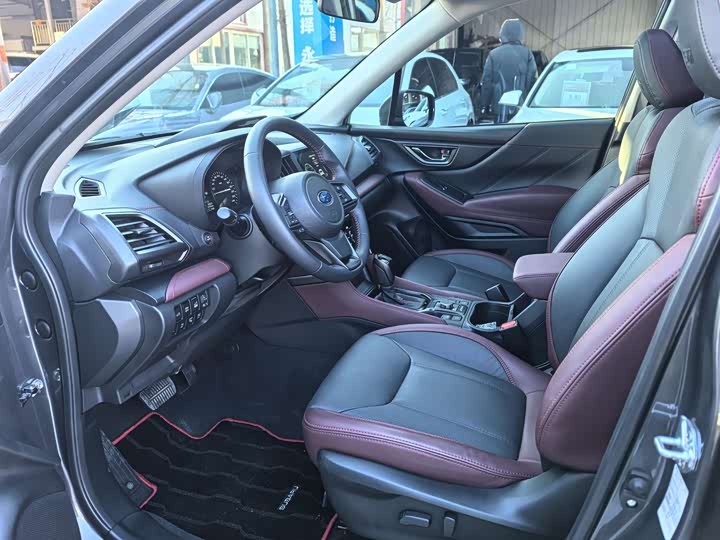 Фото 6 - Subaru Forester