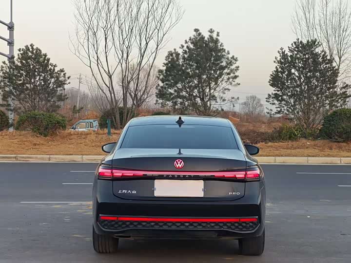 Фото 8 - Volkswagen Passat
