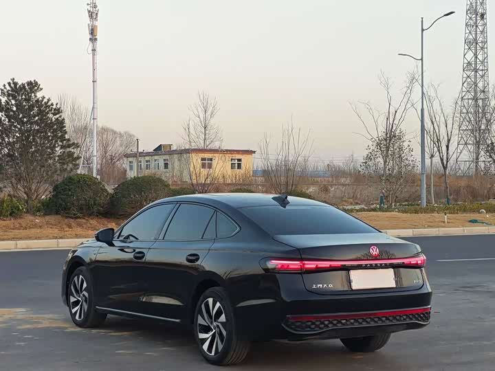 Фото 9 - Volkswagen Passat