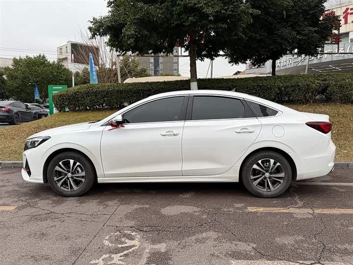 Фото 3 - Changan Eado Plus