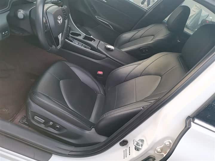 Фото 8 - Toyota Avalon