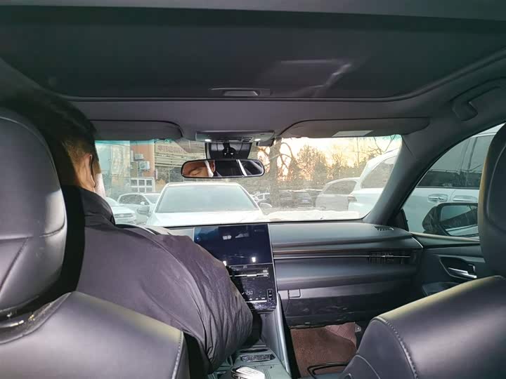 Фото 9 - Toyota Avalon