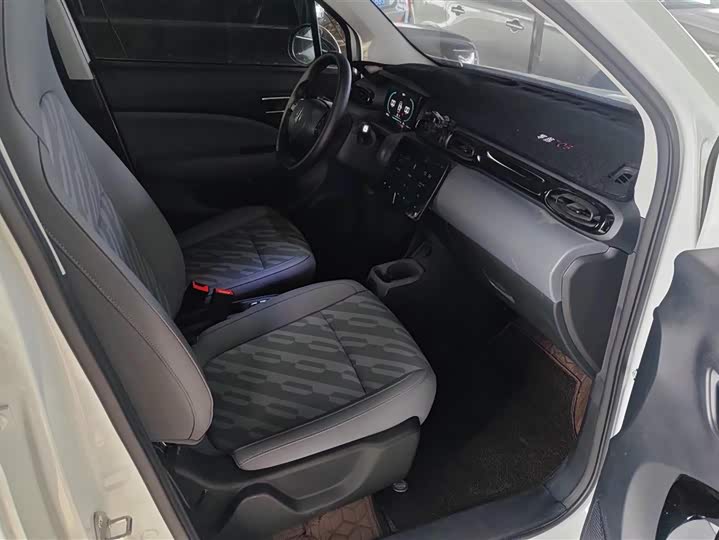 Фото 8 - Leapmotor T03