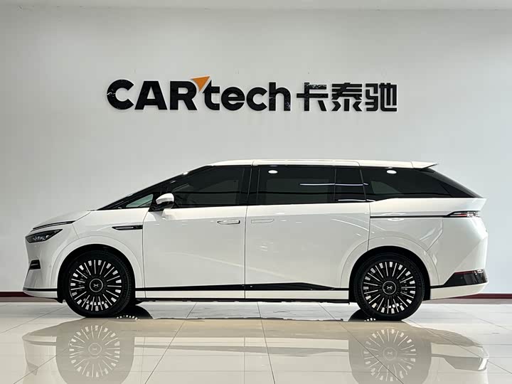 Фото 5 - XPeng X9