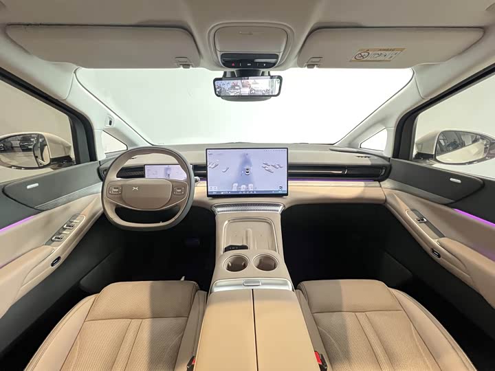 Фото 9 - XPeng X9