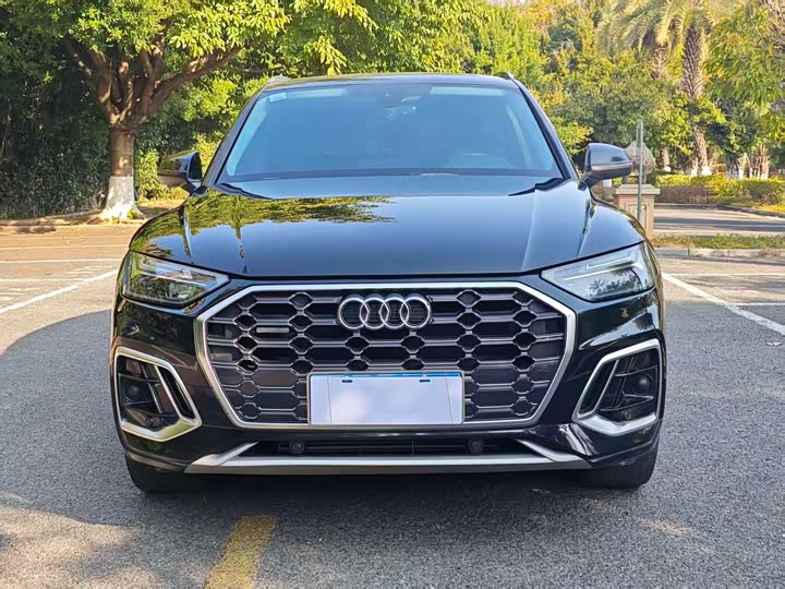 Фото 2 - Audi Q5L