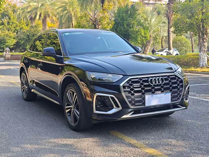 Фото 3 - Audi Q5L