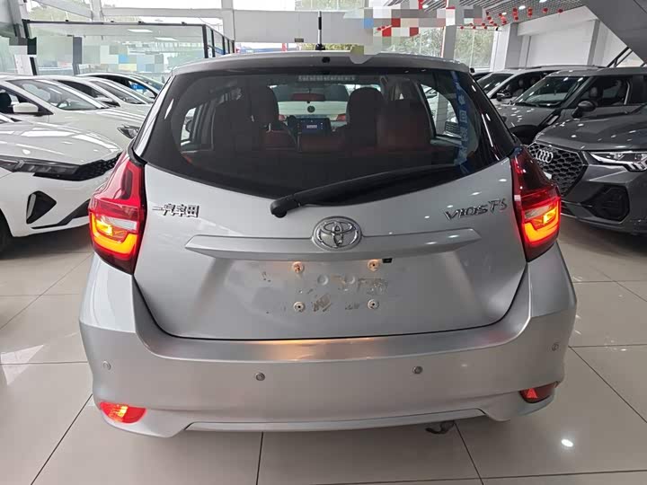 Фото 6 - Toyota Vios FS