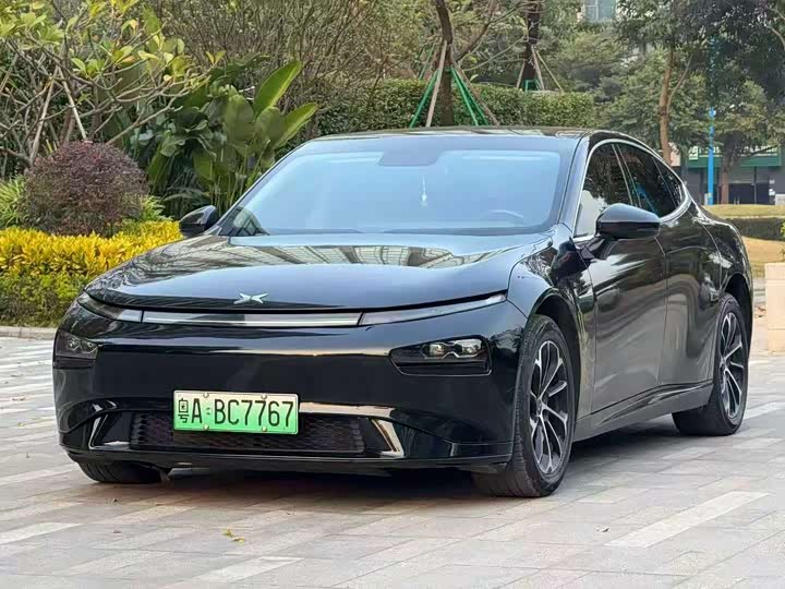 Фото 1 - XPeng P7