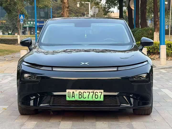 Фото 2 - XPeng P7