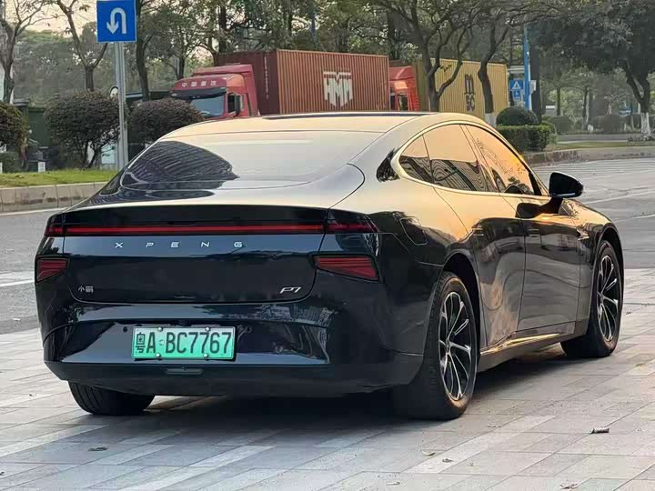 Фото 5 - XPeng P7