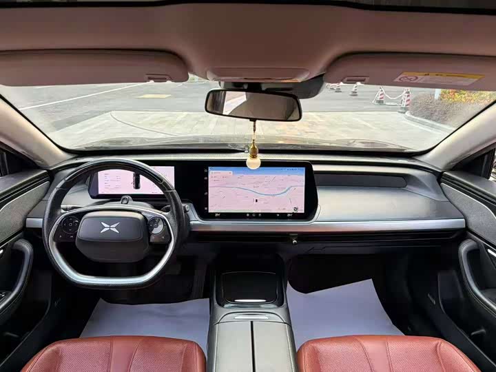 Фото 8 - XPeng P7