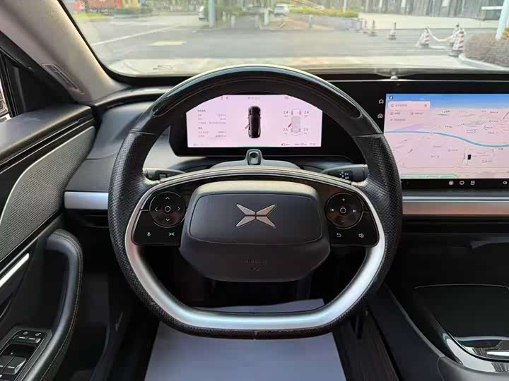 Фото 9 - XPeng P7