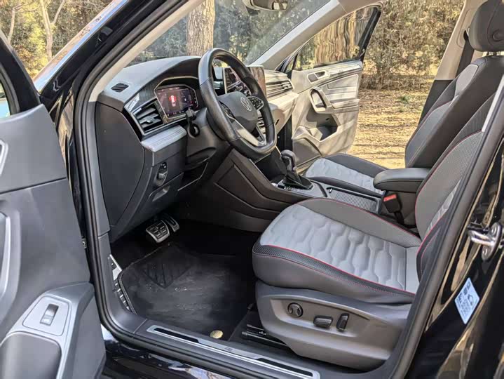 Фото 6 - Volkswagen Tiguan L Pro