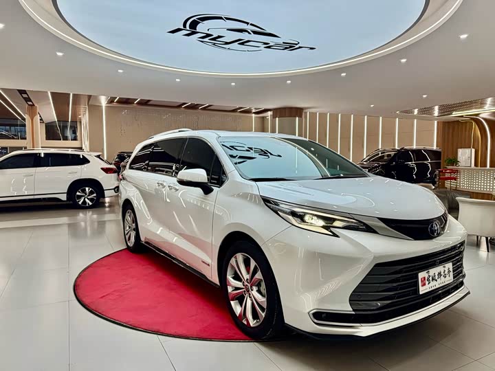 Фото 3 - Toyota Sienna