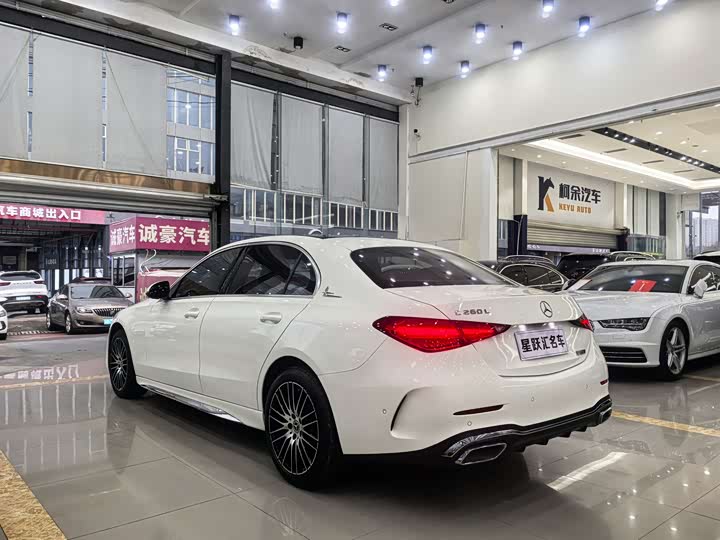 Фото 4 - Mercedes-Benz C-Class