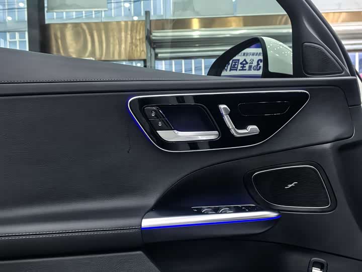 Фото 9 - Mercedes-Benz C-Class