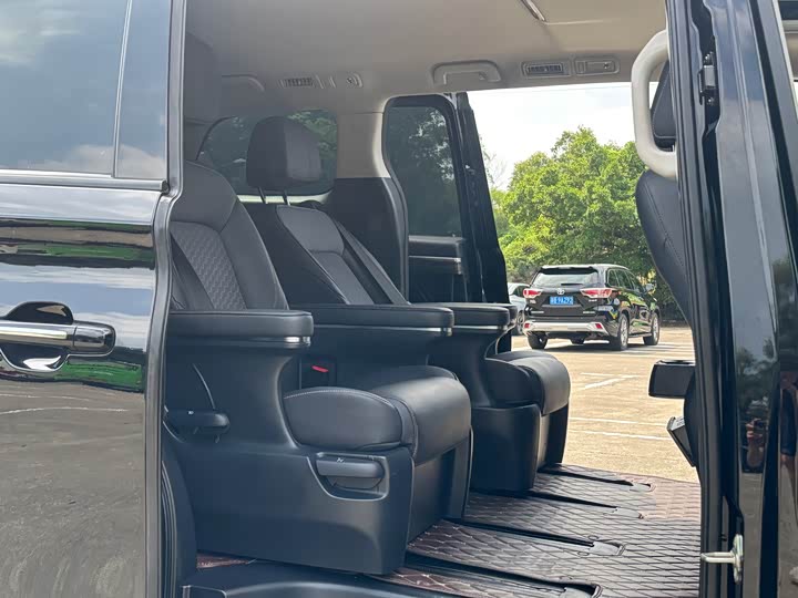 Фото 8 - GAC Trumpchi M8