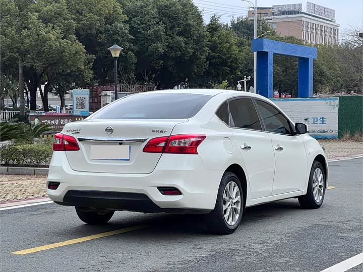 Фото 6 - Nissan Sylphy