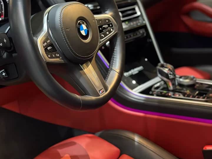 Фото 2 - BMW 8 Series