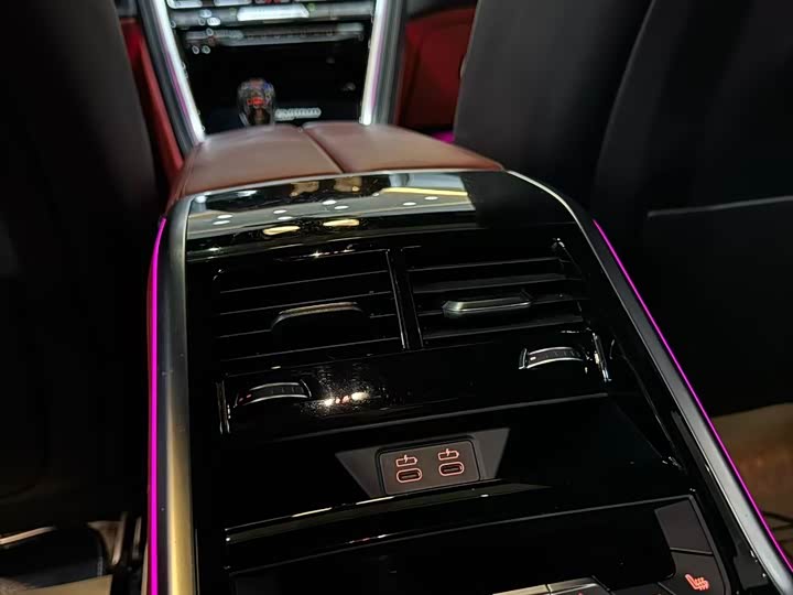 Фото 7 - BMW 8 Series