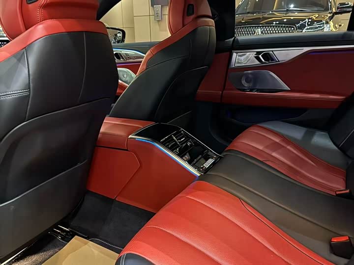 Фото 8 - BMW 8 Series