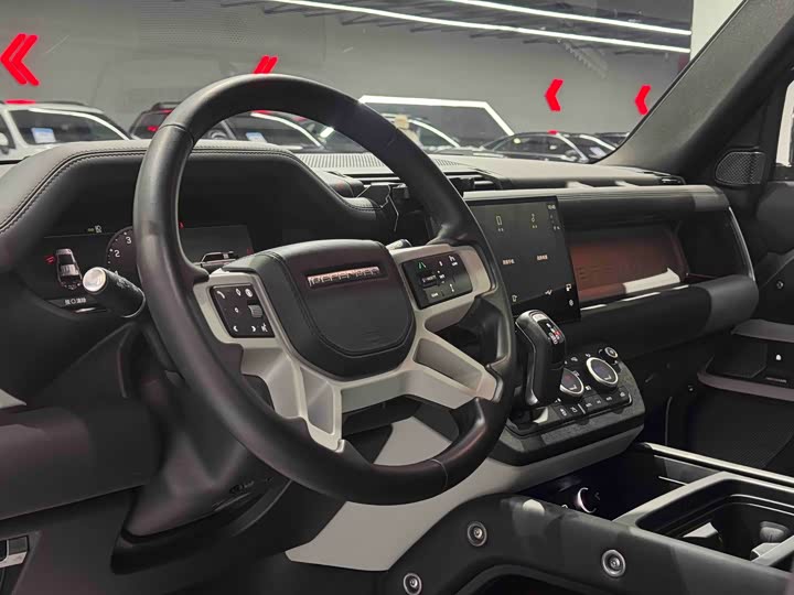 Фото 8 - Land Rover Defender