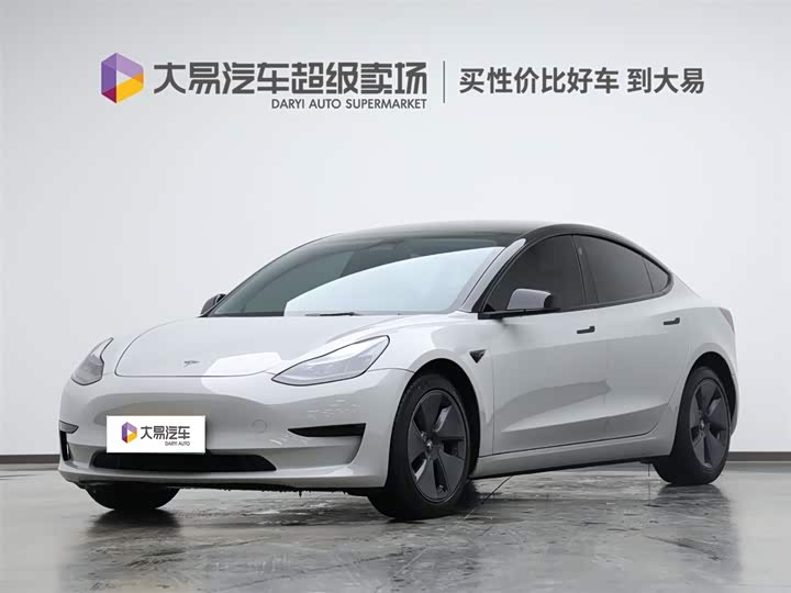 Фото 1 - Tesla Model 3