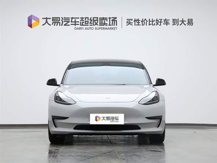 Фото 2 - Tesla Model 3