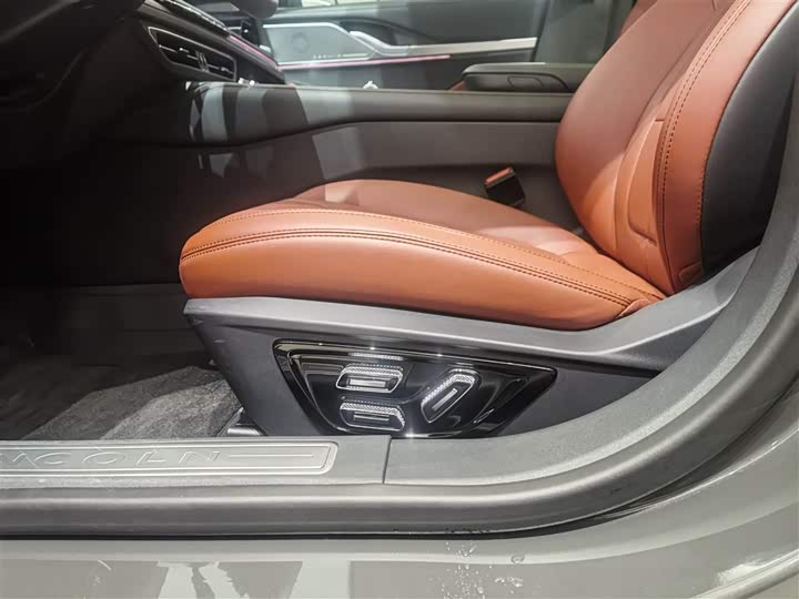 Фото 7 - Lincoln Z (Zephyr)