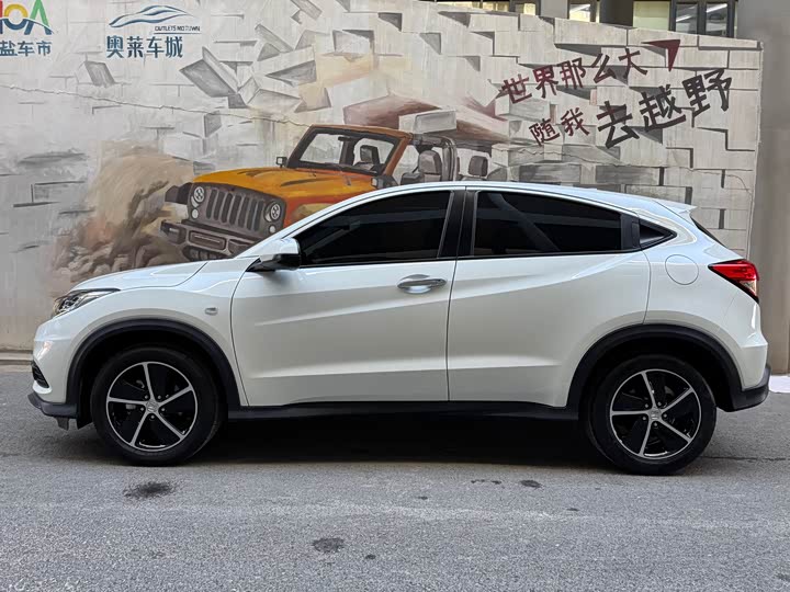 Фото 3 - Honda Vezel