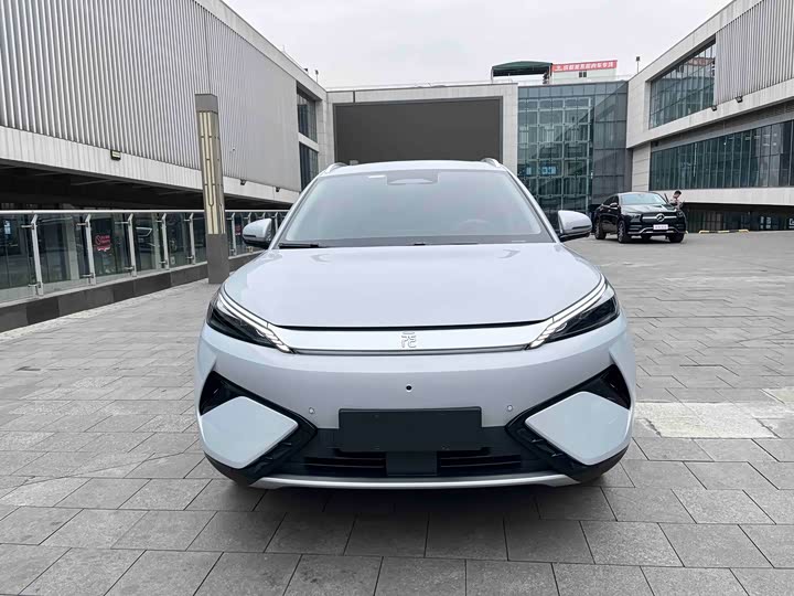 Фото 2 - BYD Yuan Plus