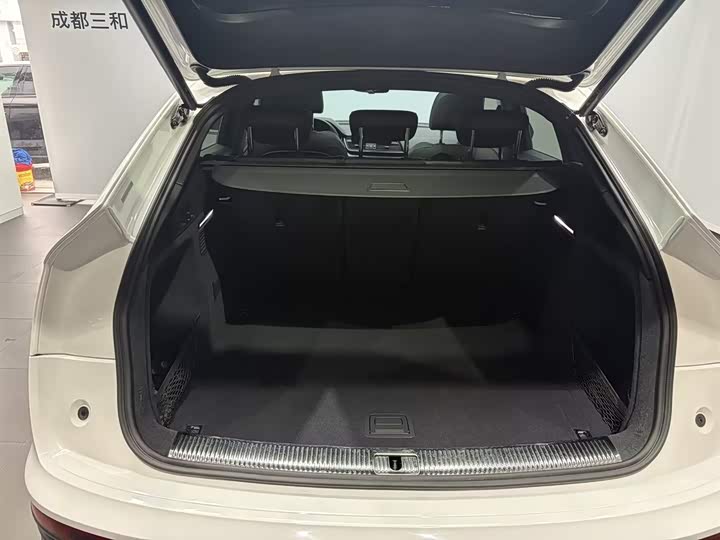 Фото 6 - Audi Q5L Sportback