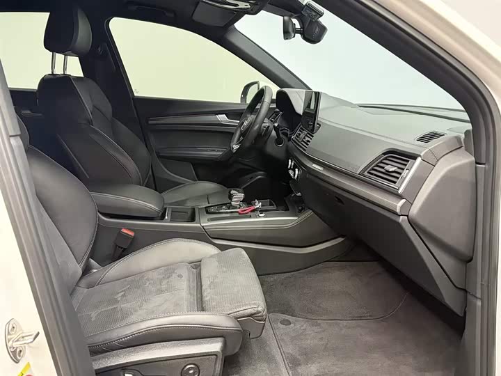 Фото 7 - Audi Q5L Sportback