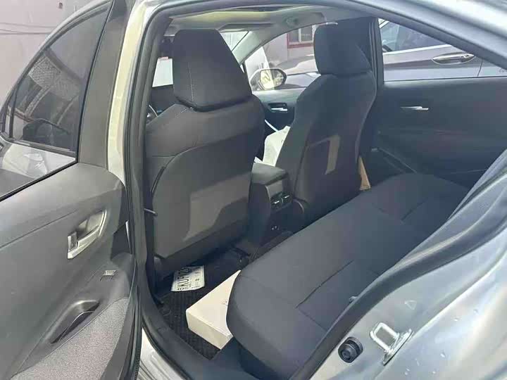 Фото 5 - Toyota Corolla