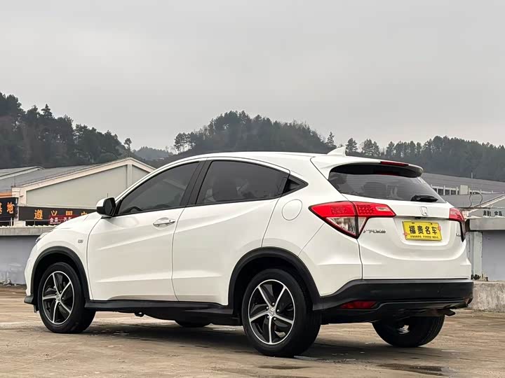 Фото 6 - Honda Vezel