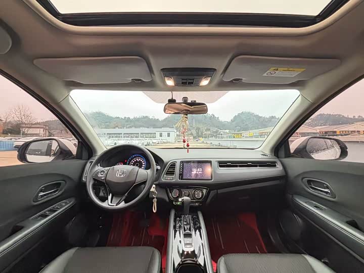 Фото 7 - Honda Vezel