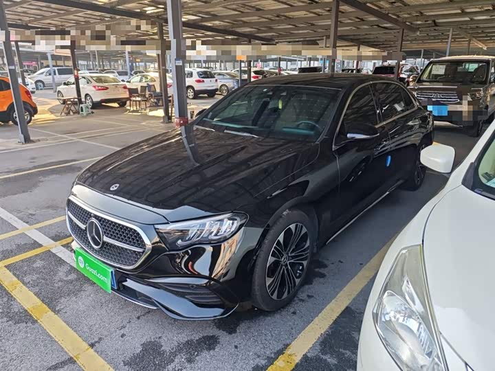 Фото 2 - Mercedes-Benz E-Class